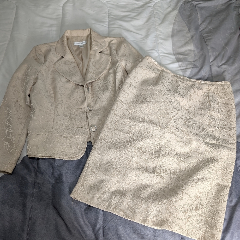 Dannilo Elegant Beige Skirt Suit Set/ Long Sleeve